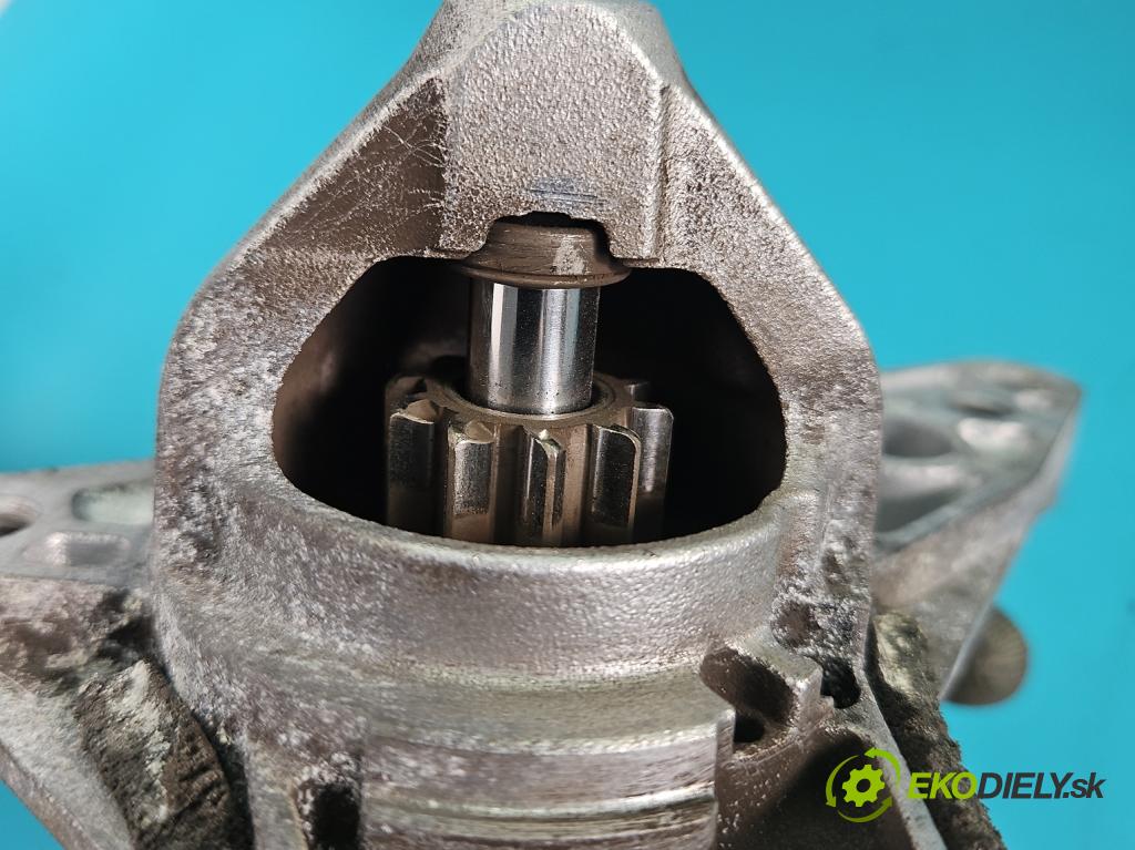 Dacia Dokker 2012- 1.6 16V 102 HP manual 75 kW 1598 cm3 5- štartér M000TD1371ZE (Štartér)