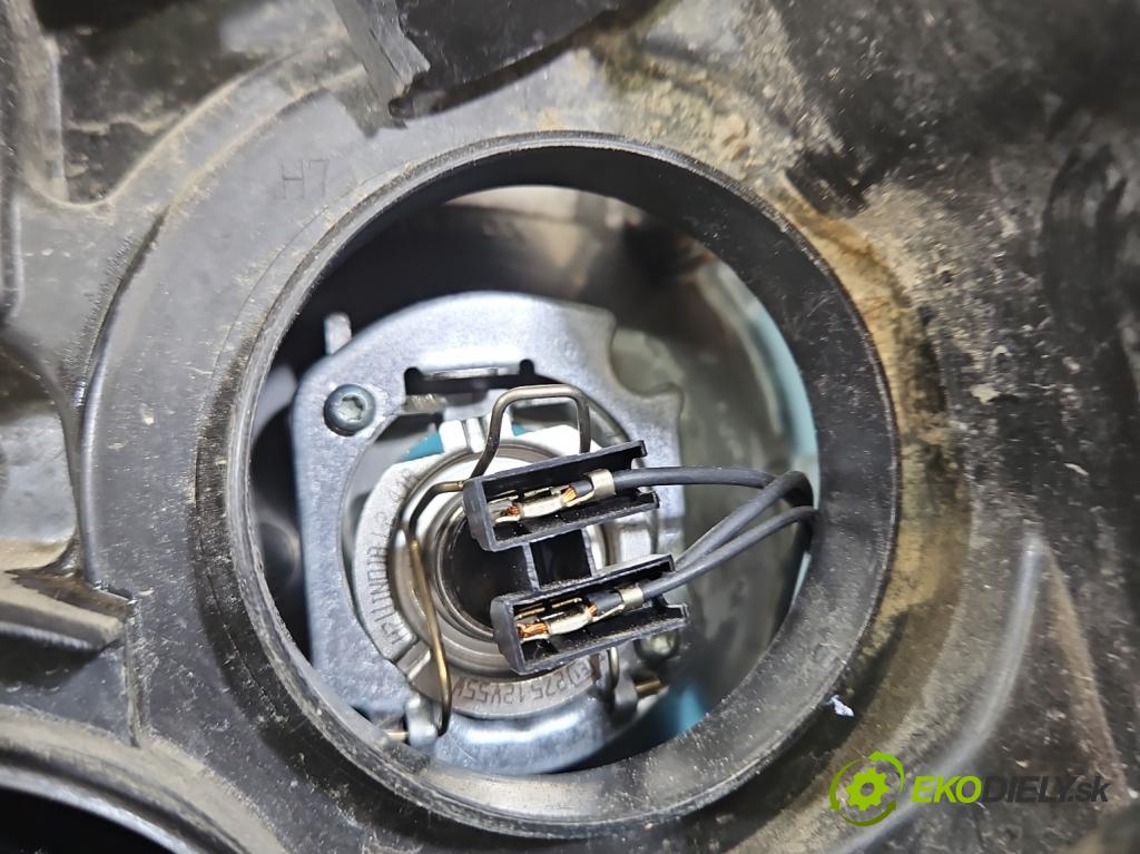 Fiat Punto II 1999-2010 1.2 8V 60 HP manual 44 kW 1242 cm3 3- Reflektor: pravý  (Svetlo predné pravé)