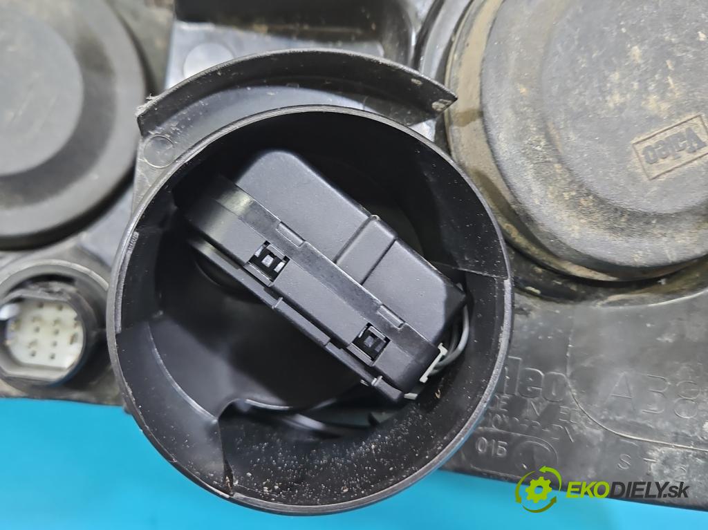 Fiat Punto II 1999-2010 1.2 8V 60 HP manual 44 kW 1242 cm3 3- Reflektor: pravý  (Svetlo predné pravé)