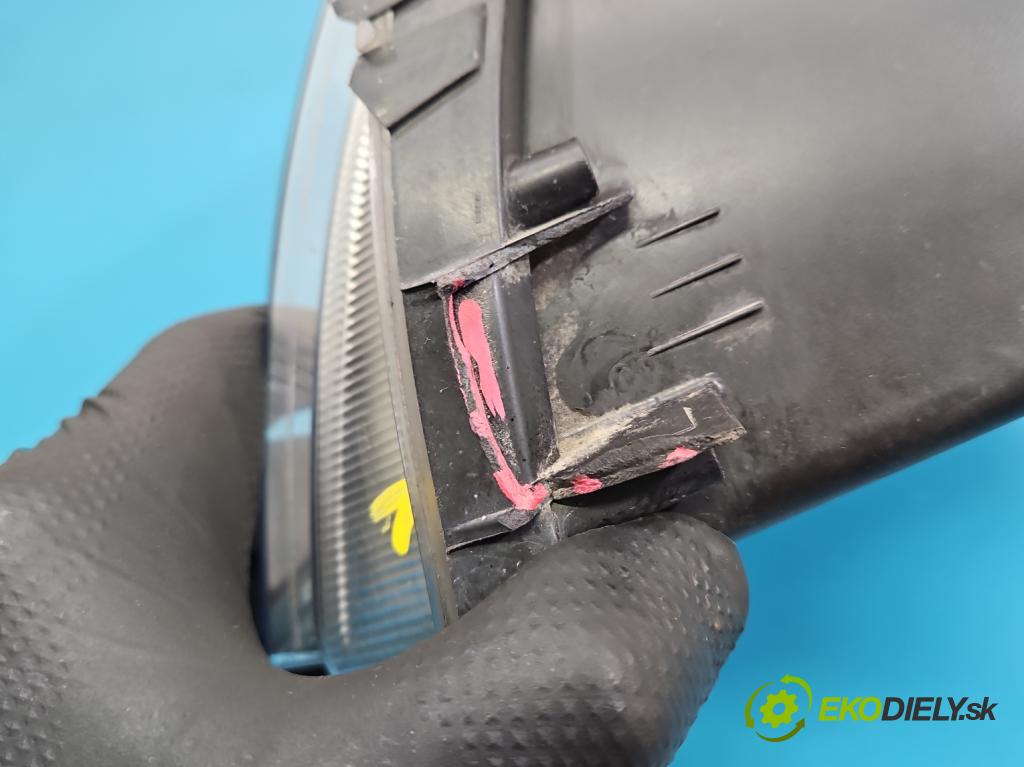 Fiat Punto II 1999-2010 1.2 8V 60 HP manual 44 kW 1242 cm3 3- Reflektor: pravý  (Svetlo predné pravé)