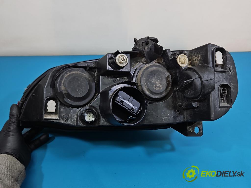 Fiat Punto II 1999-2010 1.2 8V 60 HP manual 44 kW 1242 cm3 3- Reflektor: pravý  (Svetlo predné pravé)