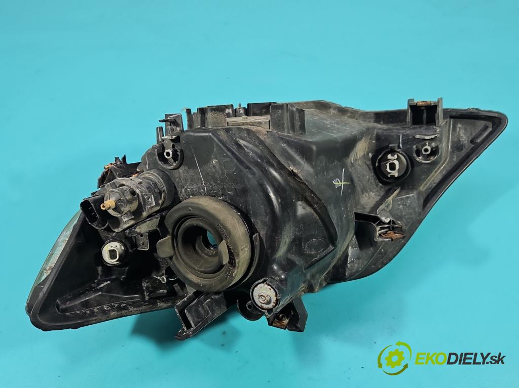 Honda City IV 2002-2008 1.4 83 HP manual 61 kW 1339 cm3 4- Reflektor: pravý  (Svetlo predné pravé)