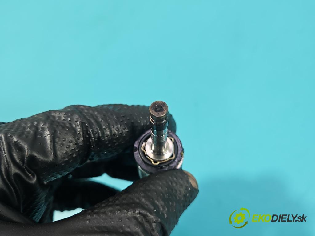 Skoda Scala 2019- 1.5 TSI 150 HP manual 110 kW 1498 cm3 5- vstrek 026150006Z (Vstrekovač paliva)