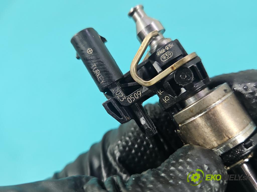 Skoda Scala 2019- 1.5 TSI 150 HP manual 110 kW 1498 cm3 5- vstrek 026150006Z (Vstrekovač paliva)