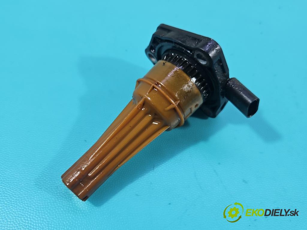 Skoda Scala 2019- 1.5 TSI 150 HP manual 110 kW 1498 cm3 5- snímač úroveň: oleja: 04C907660A (Snímač)