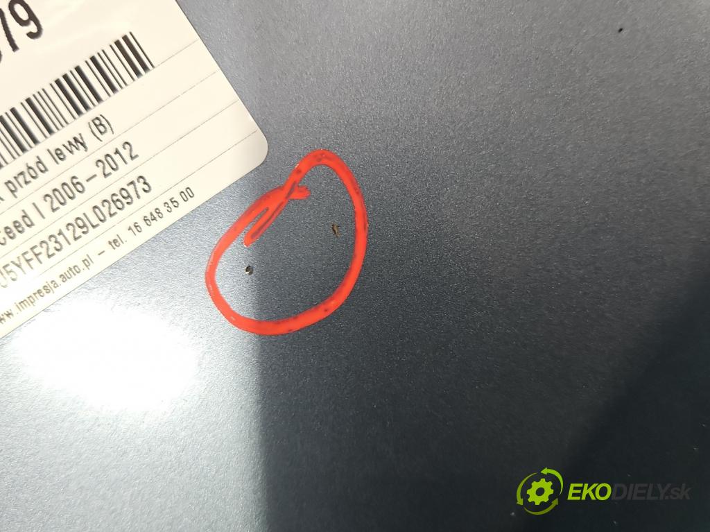 Kia Ceed I 2006-2012 1.4 16V 105 HP manual 77 kW 1396 cm3 3- blatník predné ľavý  (Blatník predný ľavý)