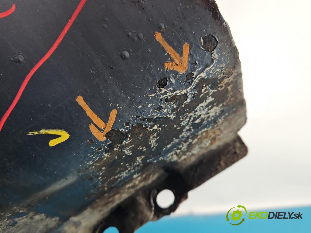 Kia Ceed I 2006-2012 1.4 16V 105 HP manual 77 kW 1396 cm3 3- blatník predné ľavý  (Blatník predný ľavý)