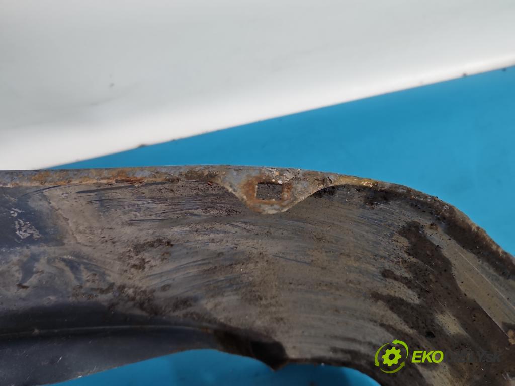 Kia Ceed I 2006-2012 1.4 16V 105 HP manual 77 kW 1396 cm3 3- blatník predné ľavý  (Blatník predný ľavý)