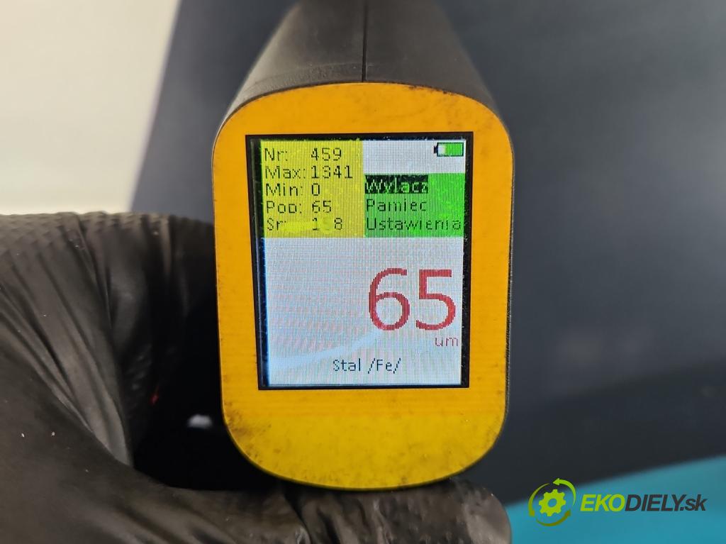 Kia Ceed I 2006-2012 1.4 16V 105 HP manual 77 kW 1396 cm3 3- blatník predné pravý  (Kľučka dverí ostatné)