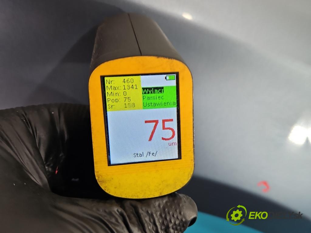 Kia Ceed I 2006-2012 1.4 16V 105 HP manual 77 kW 1396 cm3 3- blatník predné pravý  (Kľučka dverí ostatné)