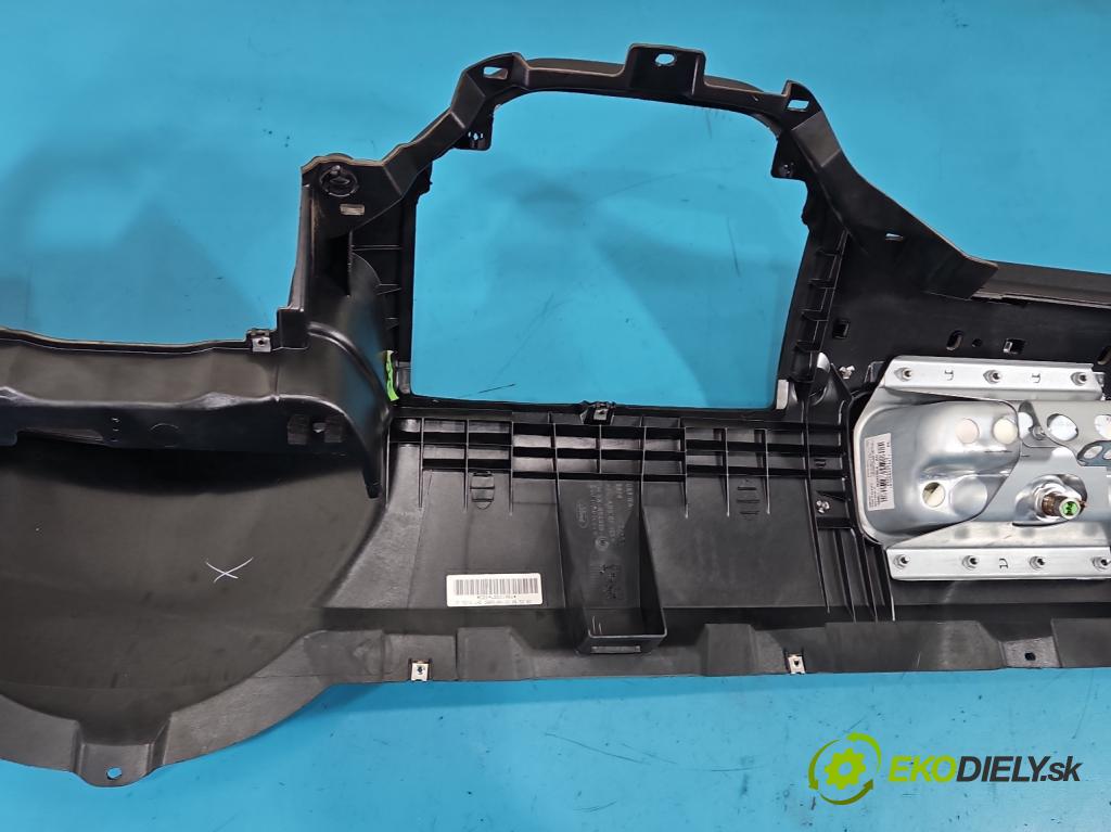 Ford Kuga Mk1 2008-2013 2.0 tdci 136hp manual 100 kW 1997 cm3 5- kokpit,přistrojova deska