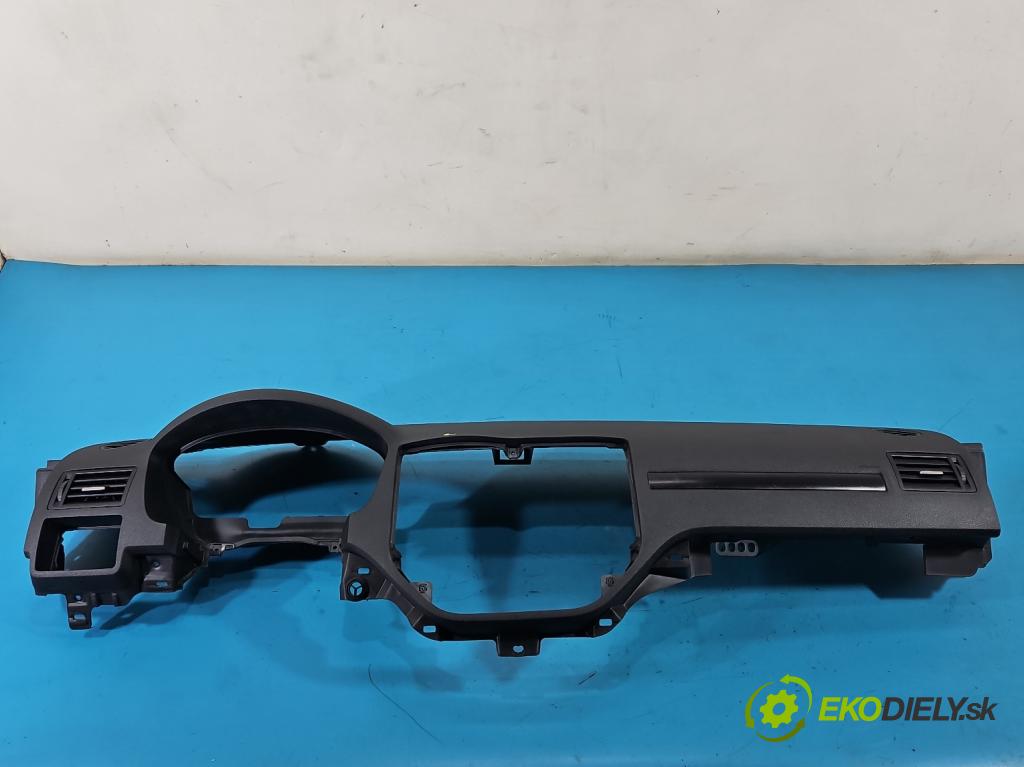 Ford Kuga Mk1 2008-2013 2.0 tdci 136hp manual 100 kW 1997 cm3 5- kokpit,přistrojova deska 