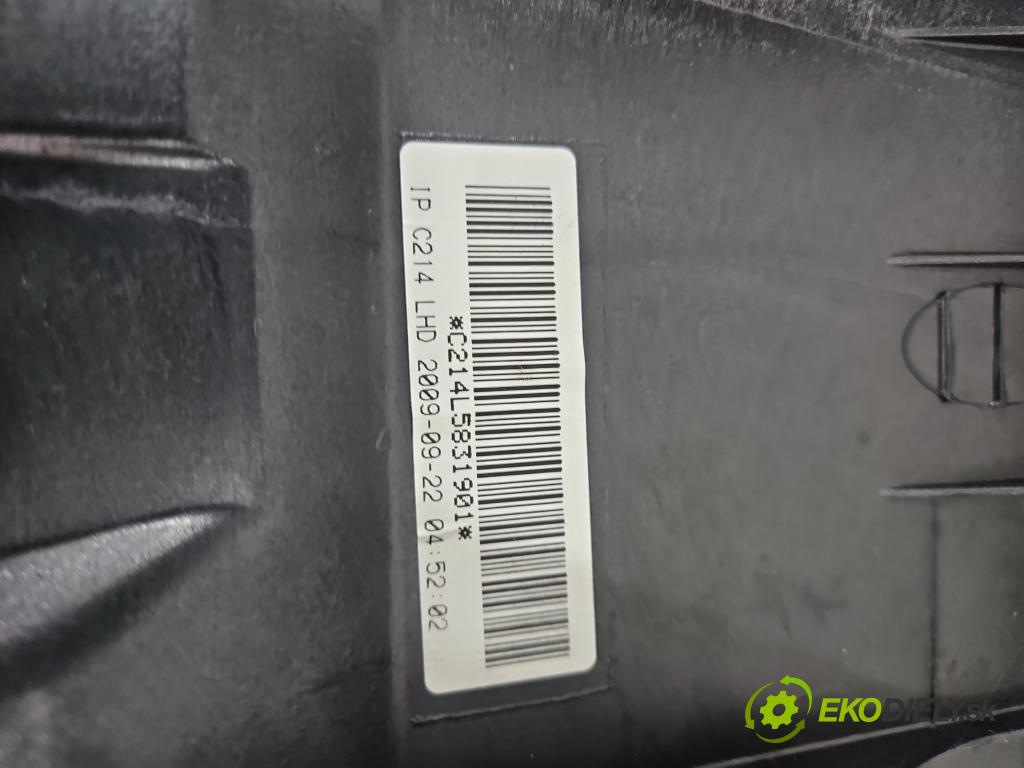 Ford Kuga Mk1 2008-2013 2.0 tdci 136hp manual 100 kW 1997 cm3 5- kokpit,přistrojova deska