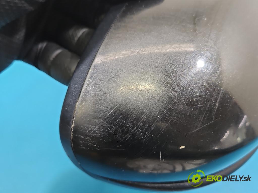 Mazda 2 II 2007-2014 1.3 16V 75 hp manual 55 kW 1349 cm3 5- zpětné zrcátko pravé  (Klika dveří ostatní)