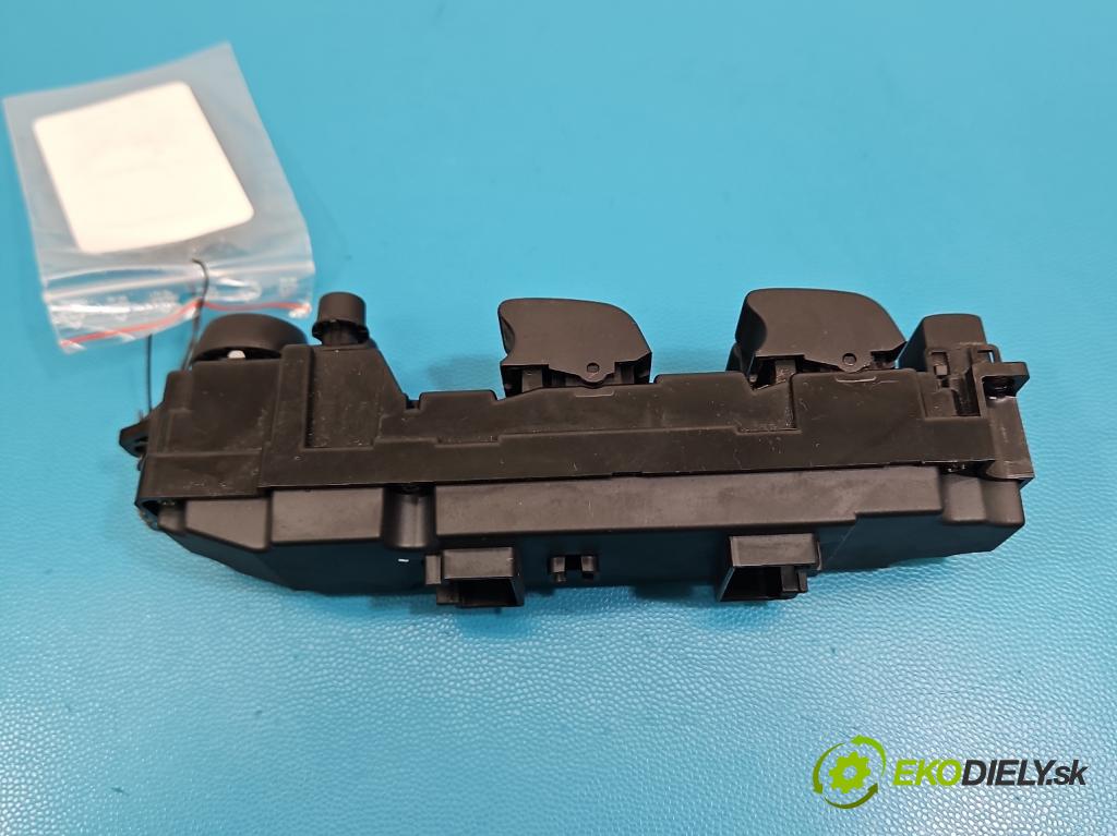 Mazda 2 II 2007-2014 1.3 16V 75 HP manual 55 kW 1349 cm3 5- prepínač okien spätných zrkadiel DF7466350B