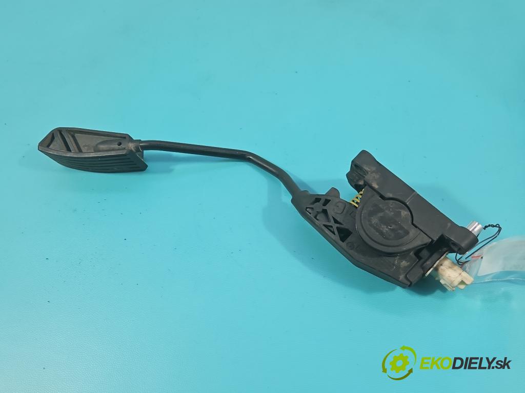 Peugeot 407 2.0 hdi 136 HP manual 100 kW 1997 cm3 5- pedal plyn potenciometr: F00C3P2311