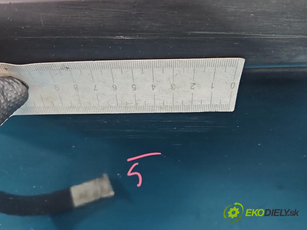 Peugeot 407 2.0 hdi 136 HP manual 100 kW 1997 cm3 5- dvere zadné ľavé  (Kľučka dverí ostatné)