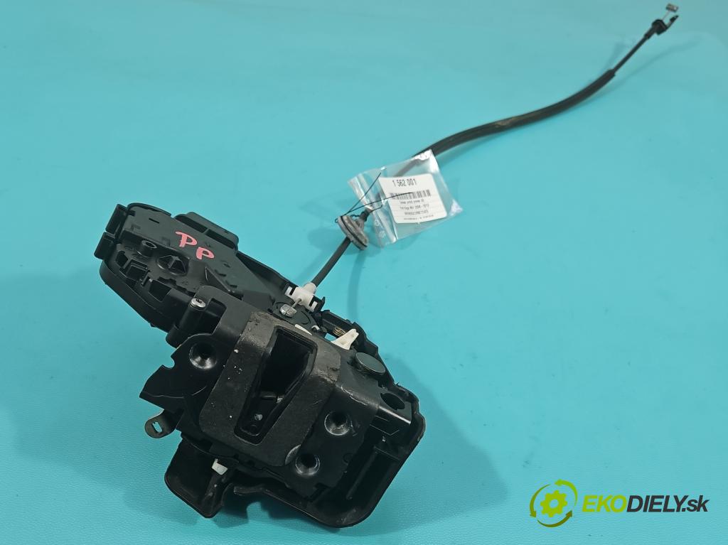 Ford Kuga Mk1 2008-2013 2.0 tdci 136hp manual 100 kW 1997 cm3 5- zámek přední pravý 8V4A-S21812-CA