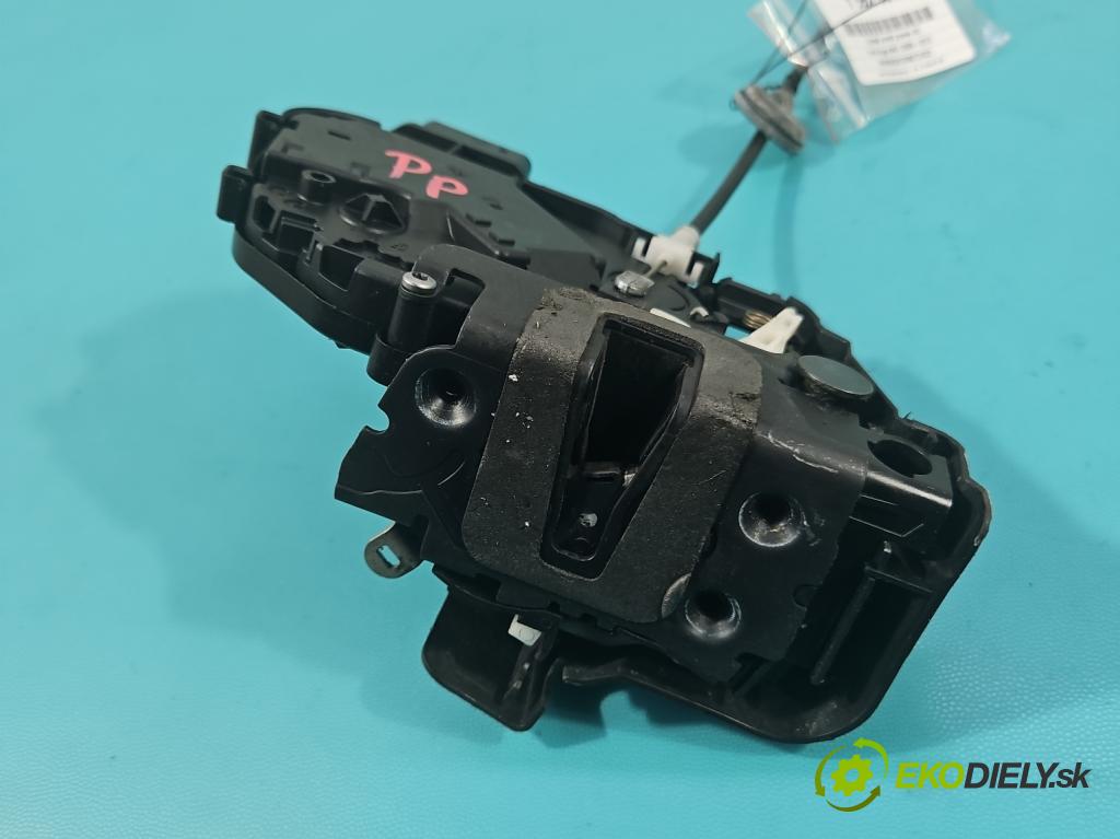 Ford Kuga Mk1 2008-2013 2.0 tdci 136hp manual 100 kW 1997 cm3 5- zámek přední pravý 8V4A-S21812-CA