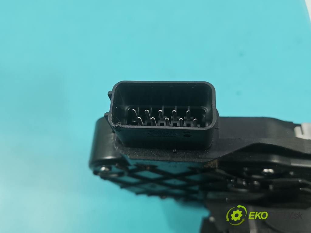 Ford Kuga Mk1 2008-2013 2.0 tdci 136hp manual 100 kW 1997 cm3 5- zámek zadní levý 8V4A-S26413-EA