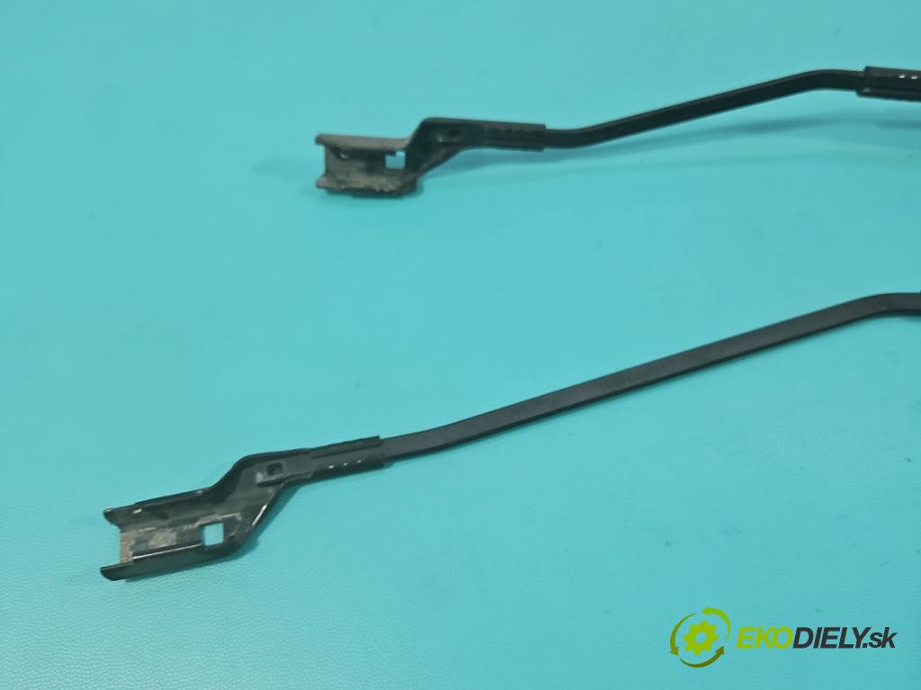 Ford Kuga Mk1 2008-2013 2.0 tdci 136hp manual 100 kW 1997 cm3 5- rameno stěrače přední komplet