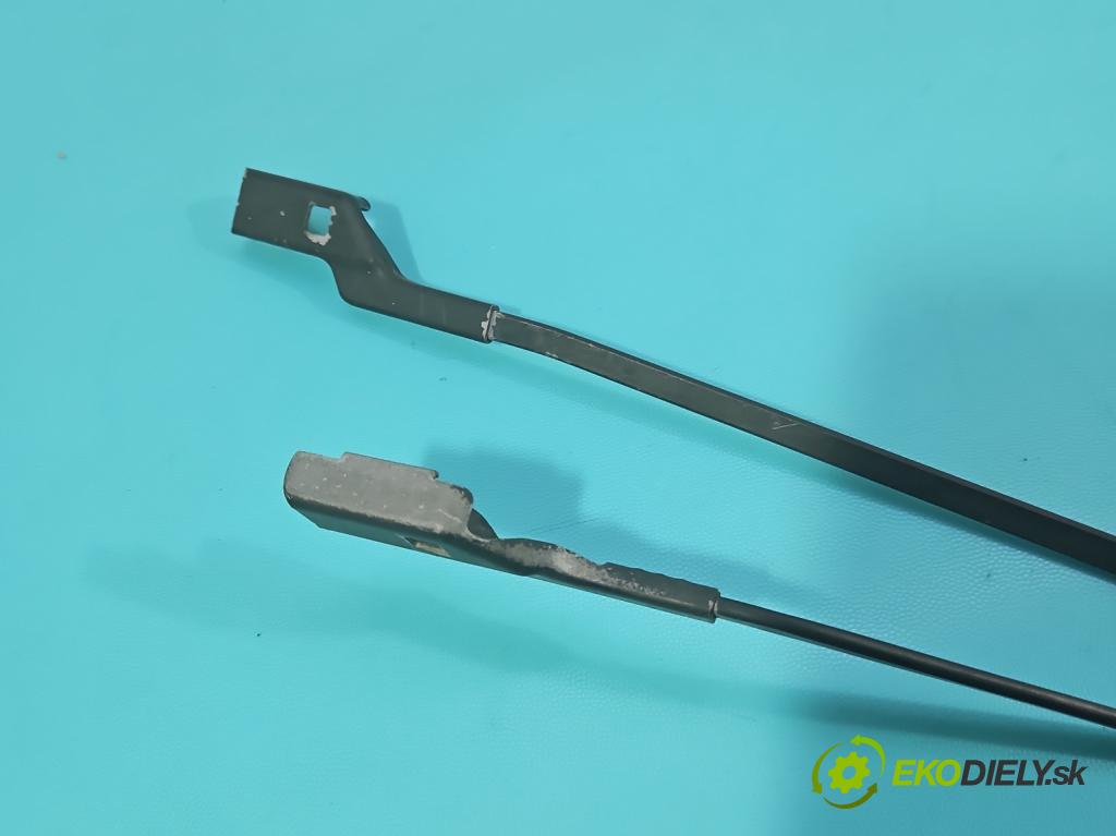 Ford Kuga Mk1 2008-2013 2.0 tdci 136hp manual 100 kW 1997 cm3 5- rameno stěrače přední komplet