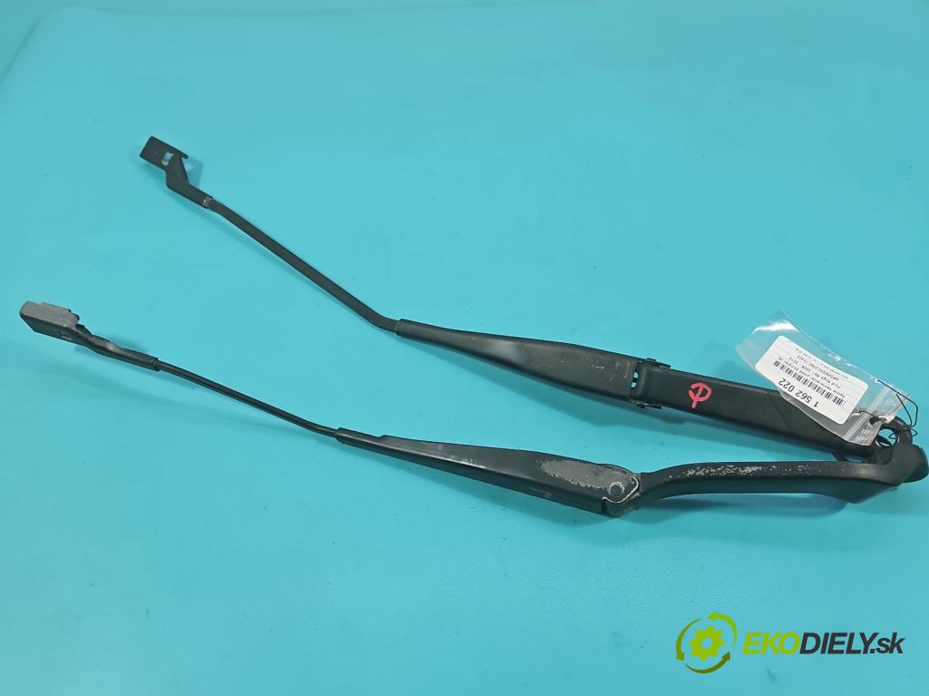 Ford Kuga Mk1 2008-2013 2.0 tdci 136hp manual 100 kW 1997 cm3 5- rameno stěrače přední komplet 