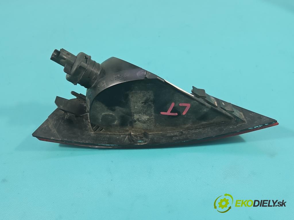 Ford Kuga Mk1 2008-2013 2.0 tdci 136hp manual 100 kW 1997 cm3 5- světlo zadní levé nárazníku 8V41-15K273