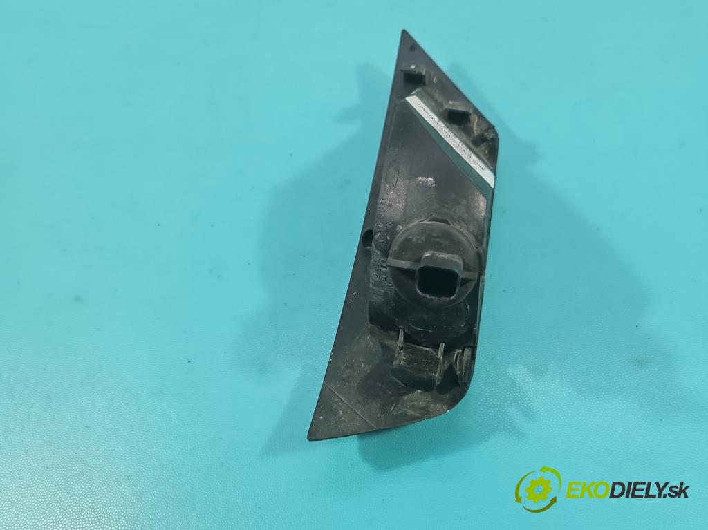 Ford Kuga Mk1 2008-2013 2.0 tdci 136hp manual 100 kW 1997 cm3 5- světlo zadní pravé nárazníku 8V41-15K272-AB