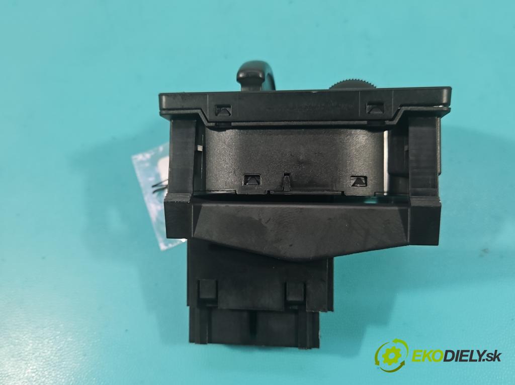 Ford Kuga Mk1 2008-2013 2.0 tdci 136 HP manual 100 kW 1997 cm3 5- prepínač světla: na doska: