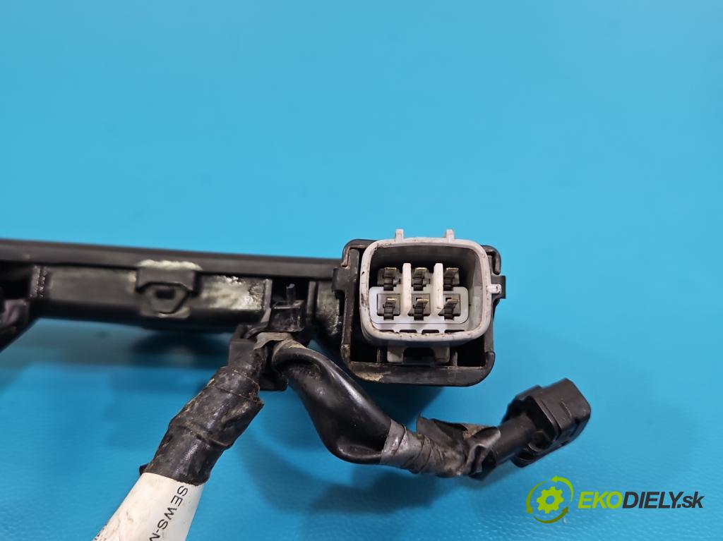 Suzuki SX4 S-Cross 2013-2021 1.4 T 129 HP manual 95 kW 1373 cm3 5- Zväzok: ostatné 15716-53SA0