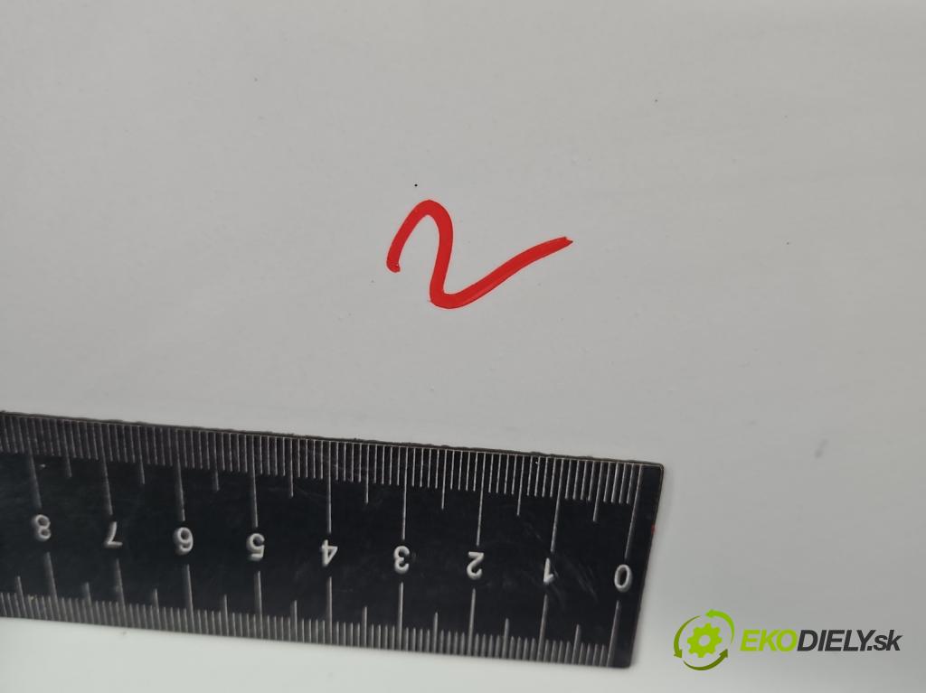 Ford Kuga Mk1 2008-2013 2.0 tdci 136 HP manual 100 kW 1997 cm3 5- dvere zadné ľavé  (Kľučka dverí ostatné)