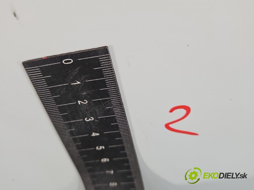 Ford Kuga Mk1 2008-2013 2.0 tdci 136 HP manual 100 kW 1997 cm3 5- dvere zadné pravé  (Kľučka dverí ostatné)