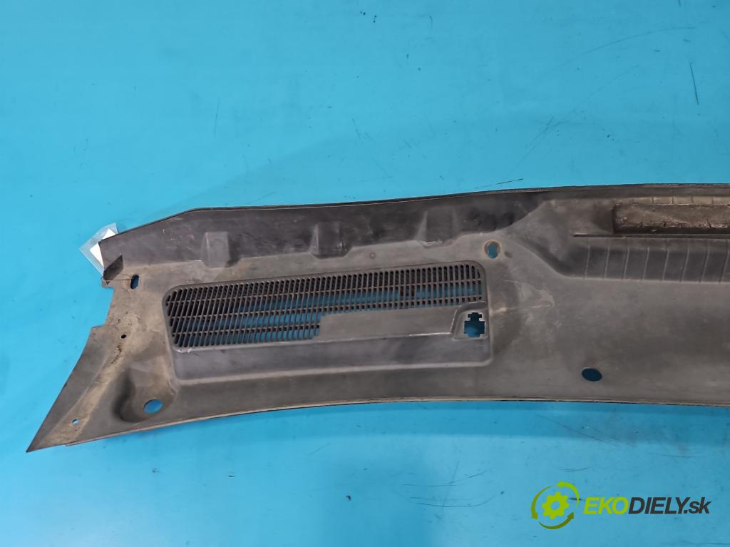 Ford Kuga Mk1 2008-2013 2.0 tdci 136 HP manual 100 kW 1997 cm3 5- torpédo 8V41-S02216 (Torpédo (plast pod čelným sklom))