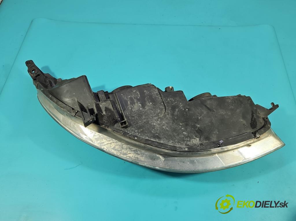Peugeot 407 2.0 hdi 136 HP manual 100 kW 1997 cm3 5- Reflektor: ľavý 0301213201 (Kľučka dverí ostatné)