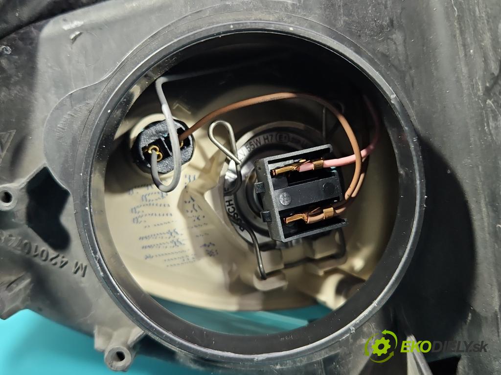 Peugeot 407 2.0 hdi 136 HP manual 100 kW 1997 cm3 5- Reflektor: ľavý 0301213201 (Kľučka dverí ostatné)