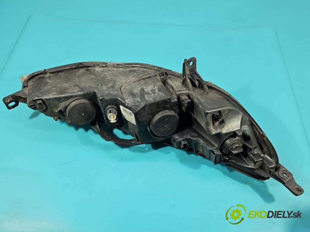 Peugeot 407 2.0 hdi 136 HP manual 100 kW 1997 cm3 5- Reflektor: ľavý 0301213201 (Kľučka dverí ostatné)