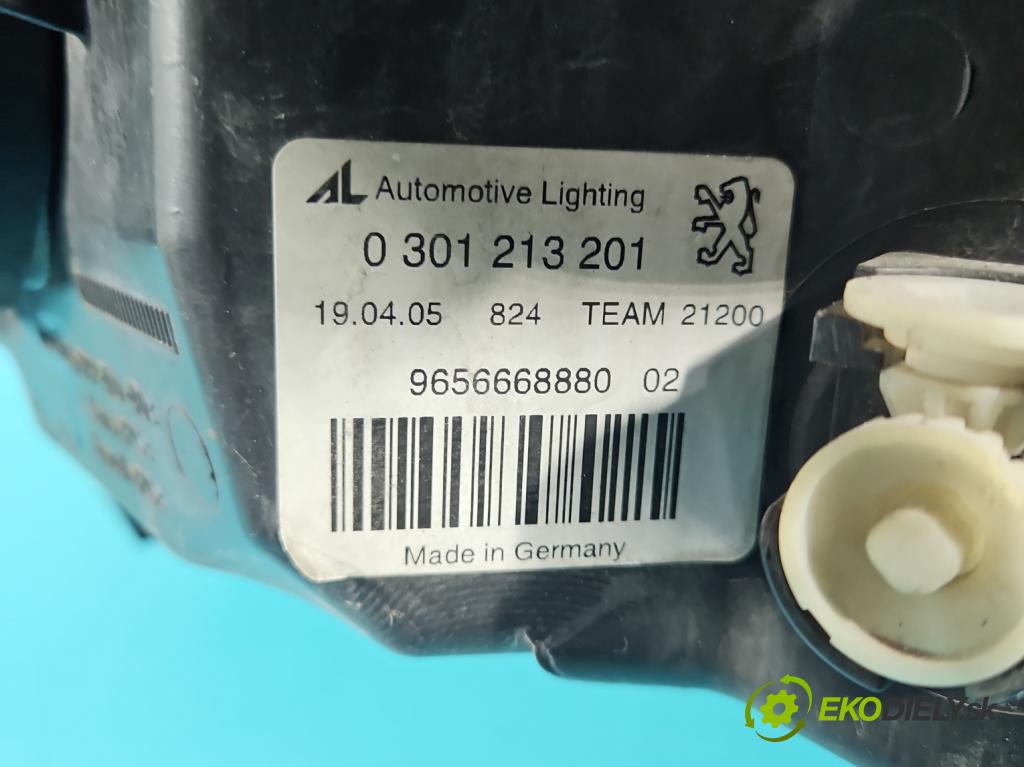 Peugeot 407 2.0 hdi 136 HP manual 100 kW 1997 cm3 5- Reflektor: ľavý 0301213201 (Kľučka dverí ostatné)