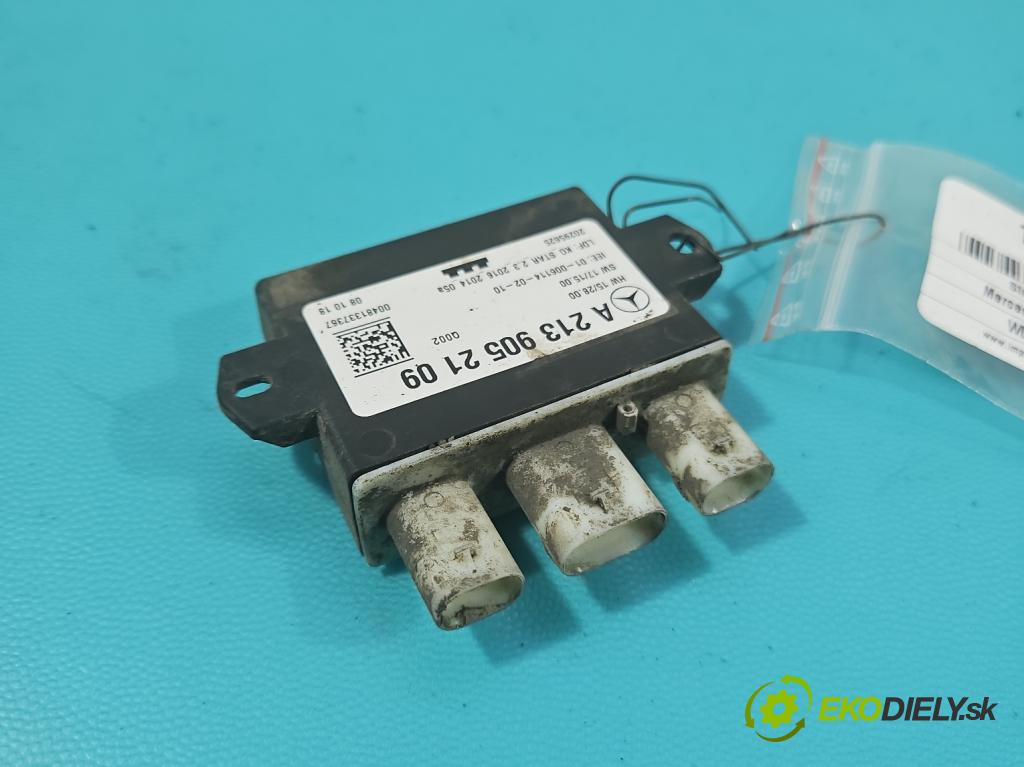 Mercedes S W222 2013-2020 3.0 cdi (656929) 340KM automatic 250 kW 2925 cm3 4- řídící jednotka A2139052109