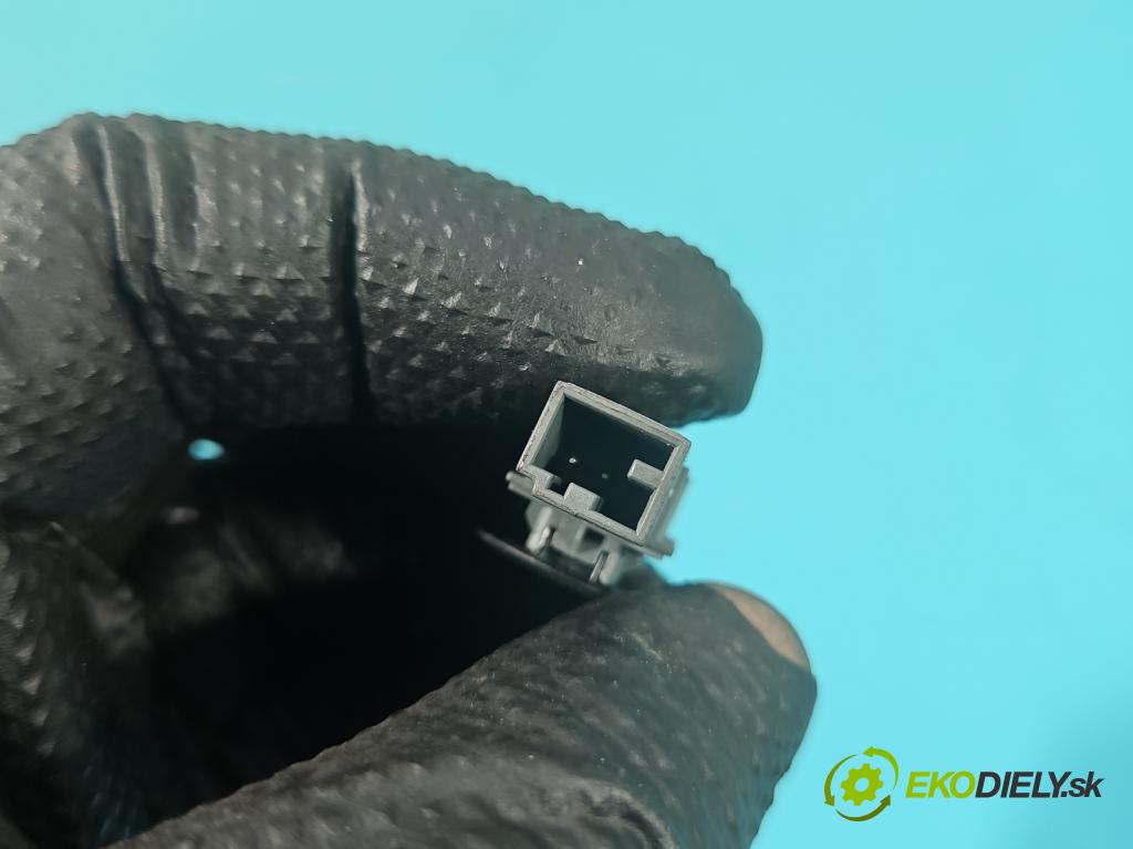 Mercedes S W222 2013-2020 3.0 cdi (656929) 340KM: automatic 250 kW 2925 cm3 4- Mikrofon: A2138200600