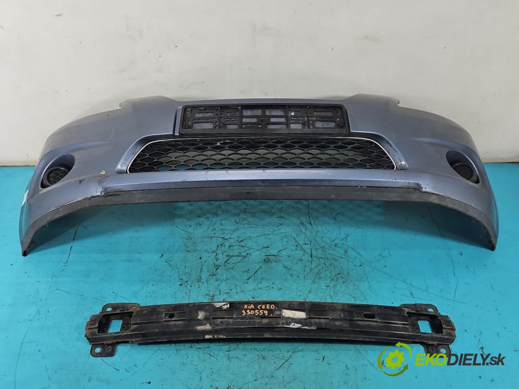 Kia Ceed I 2006-2012 1.4 16V 105 HP manual 77 kW 1396 cm3 3- nárazník predné  (Kľučka dverí ostatné)