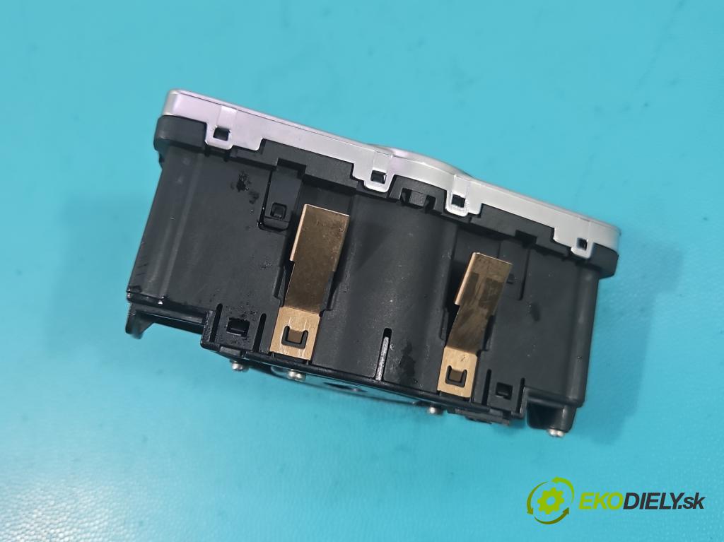 Mercedes S W222 2013-2020 3.0 cdi (656929) 340KM: automatic 250 kW 2925 cm3 4- prepínač světla: na doska: A2229055508