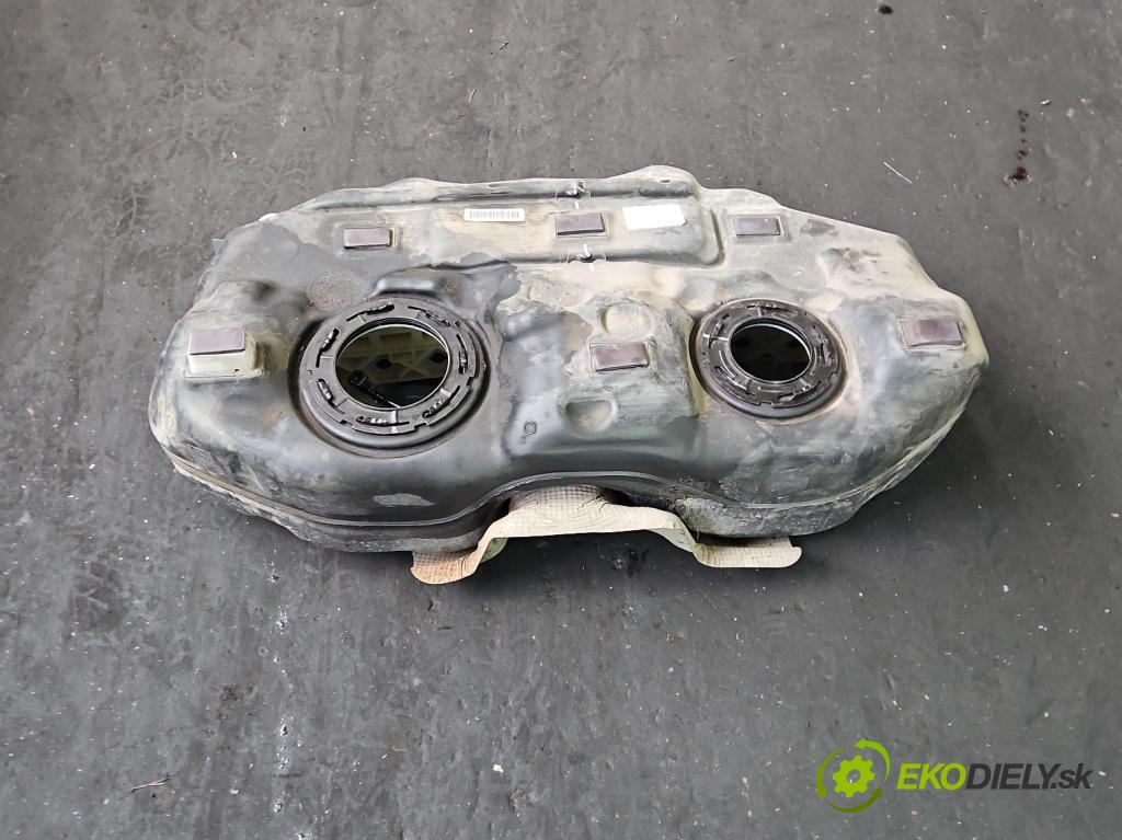 Jeep Cherokee KL 2013-2023 2.0 multijet: 140 HP manual 103 kW 1956 cm3 5- Nádrž: palivo 68109900AB (Palivová nádrž)