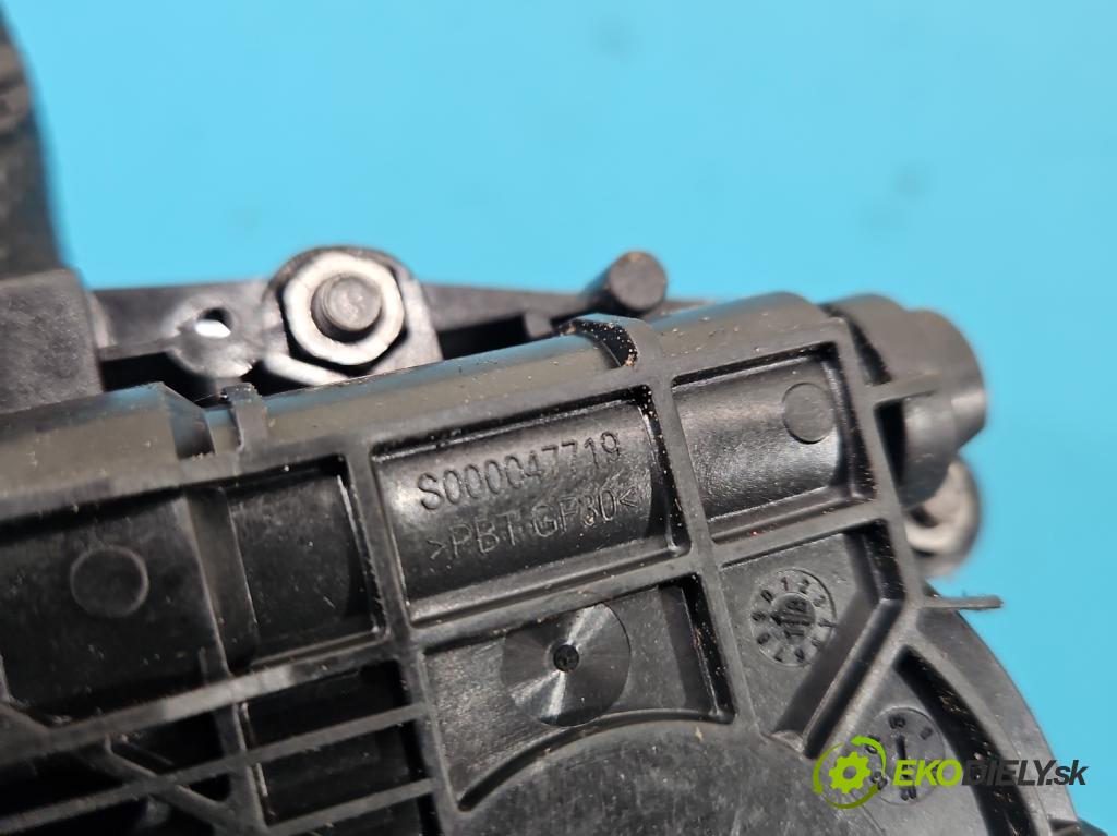 Mercedes S W222 2013-2020 3.0 cdi (656929) 340KM automatic 250 kW 2925 cm3 4- Závěs: kufrových dveří zadní 0390204124