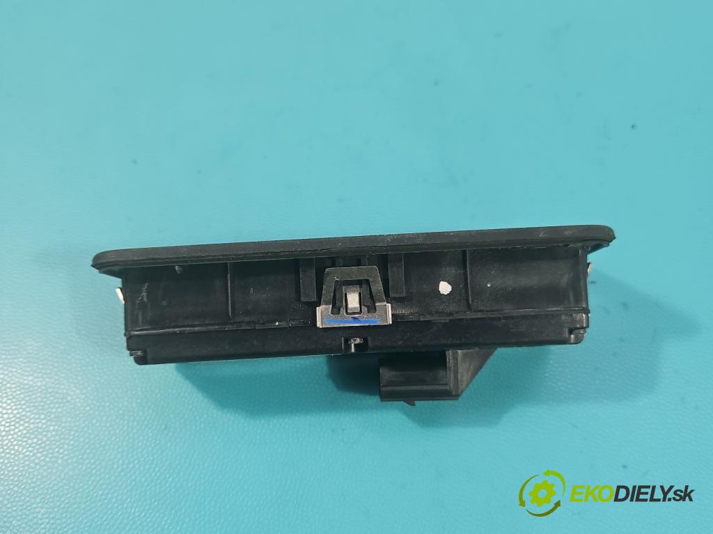 Jeep Cherokee KL 2013-2023 2.0 multijet 140 hp manual 103 kW 1956 cm3 5- klika kufrových dveří zadní