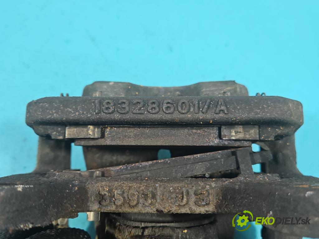 Jeep Cherokee KL 2013-2023 2.0 multijet 140 hp manual 103 kW 1956 cm3 5- brzdič zadní levý  (Klika dveří ostatní)