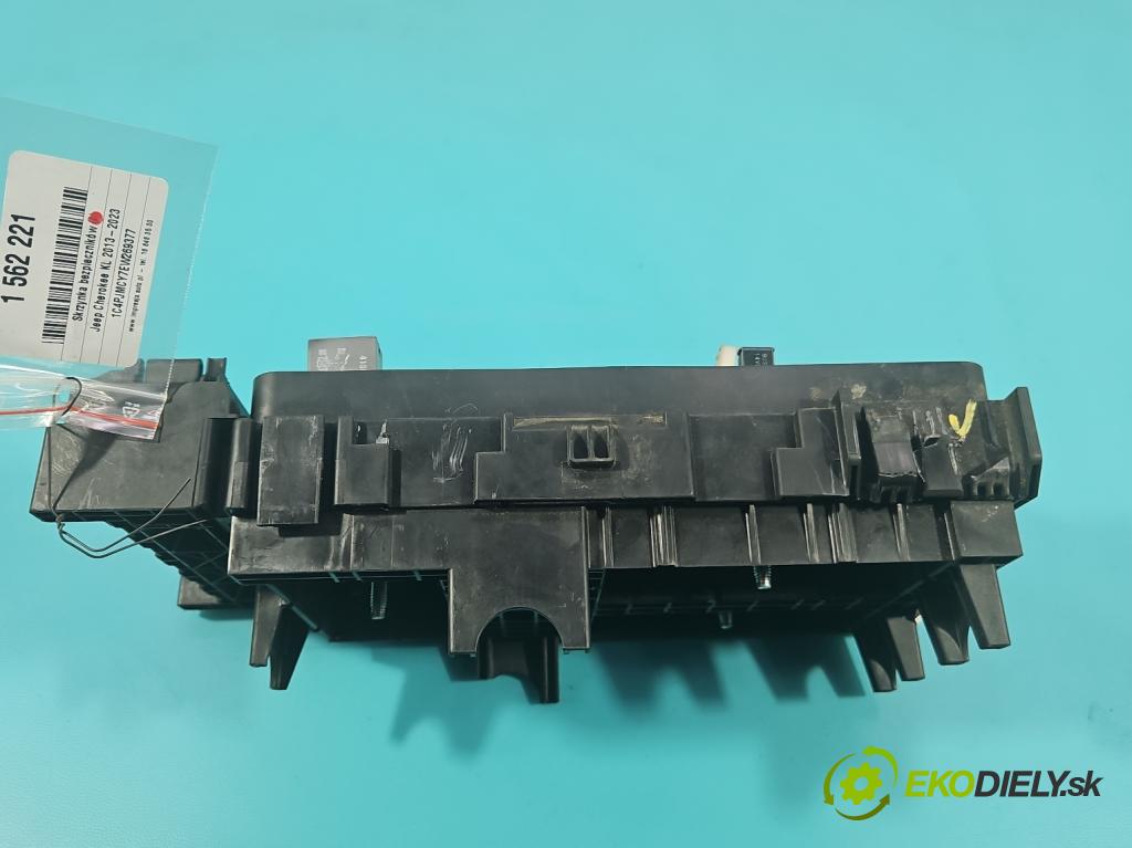 Jeep Cherokee KL 2013-2023 2.0 multijet 140 hp manual 103 kW 1956 cm3 5- skříňka pojistková 68193002AF (Pojistková skříňka)