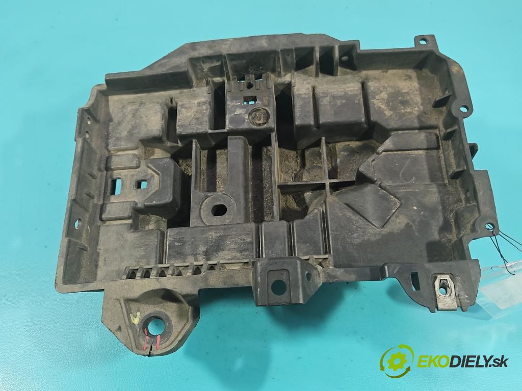 Jeep Cherokee KL 2013-2023 2.0 multijet: 140 HP manual 103 kW 1956 cm3 5- obal akumulatora 68186053A