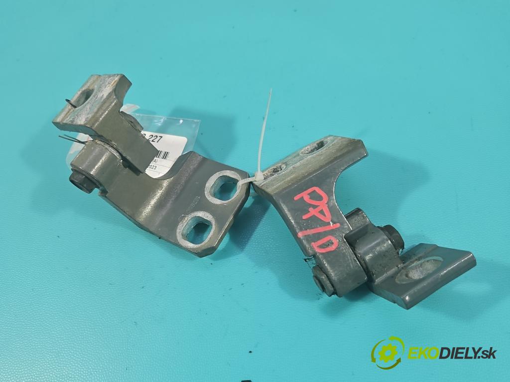 Jeep Cherokee KL 2013-2023 2.0 multijet 140 hp manual 103 kW 1956 cm3 5- Závěs: dveře přední pravý 19795C