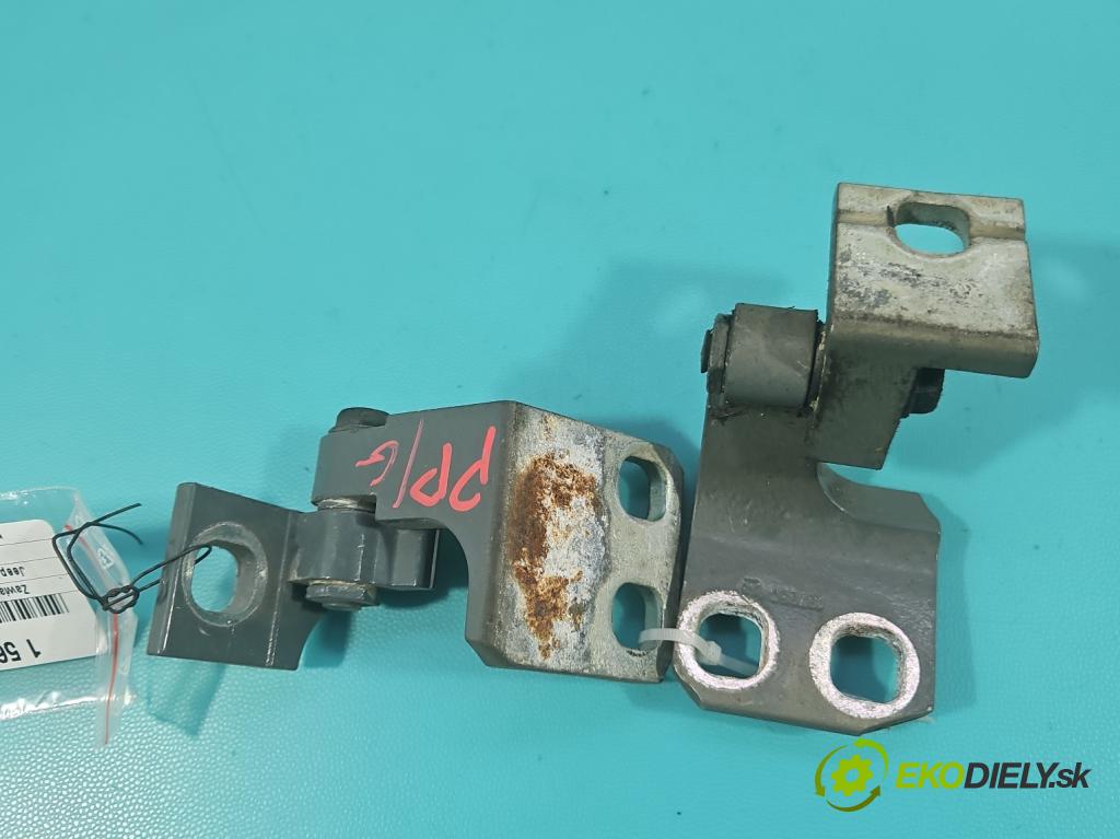 Jeep Cherokee KL 2013-2023 2.0 multijet 140 hp manual 103 kW 1956 cm3 5- Závěs: dveře přední pravý 19795C